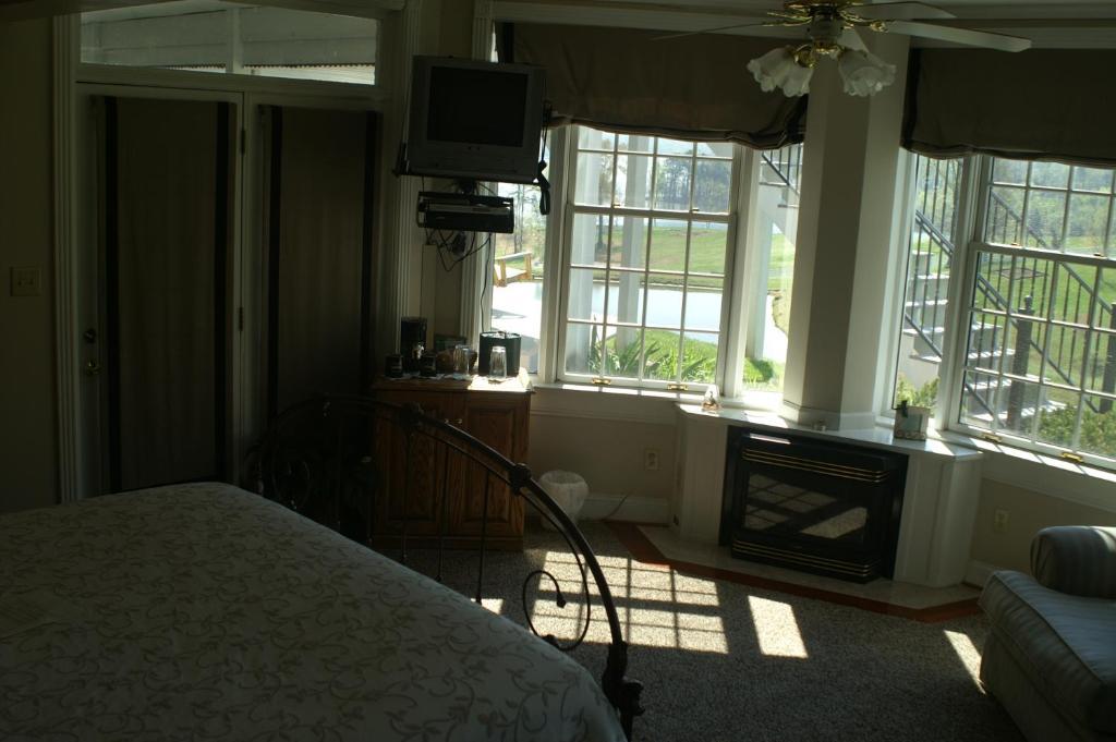 Whitestone Country Inn Kingston Стая снимка